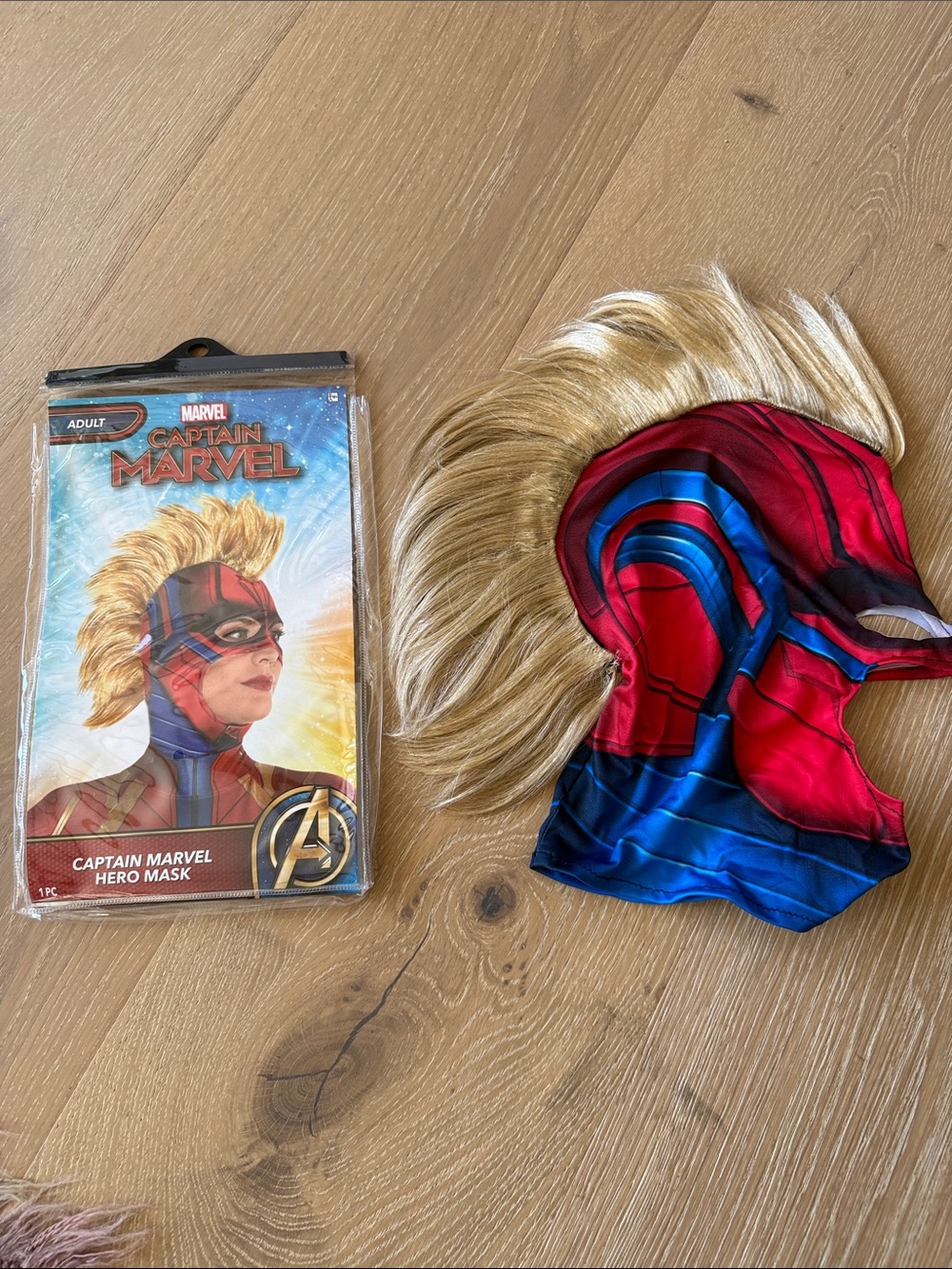 Marvel Captain Marvel Kids Blonde Mohawk Hero Mask - Red, Blue & Gold